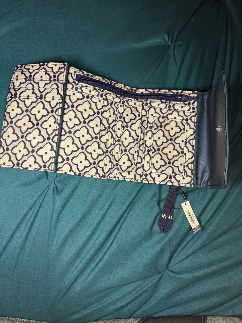 Vera Bradley Riley Ultralight Wallet in Peacoat BRAND NEW! - Picture 2 of 6